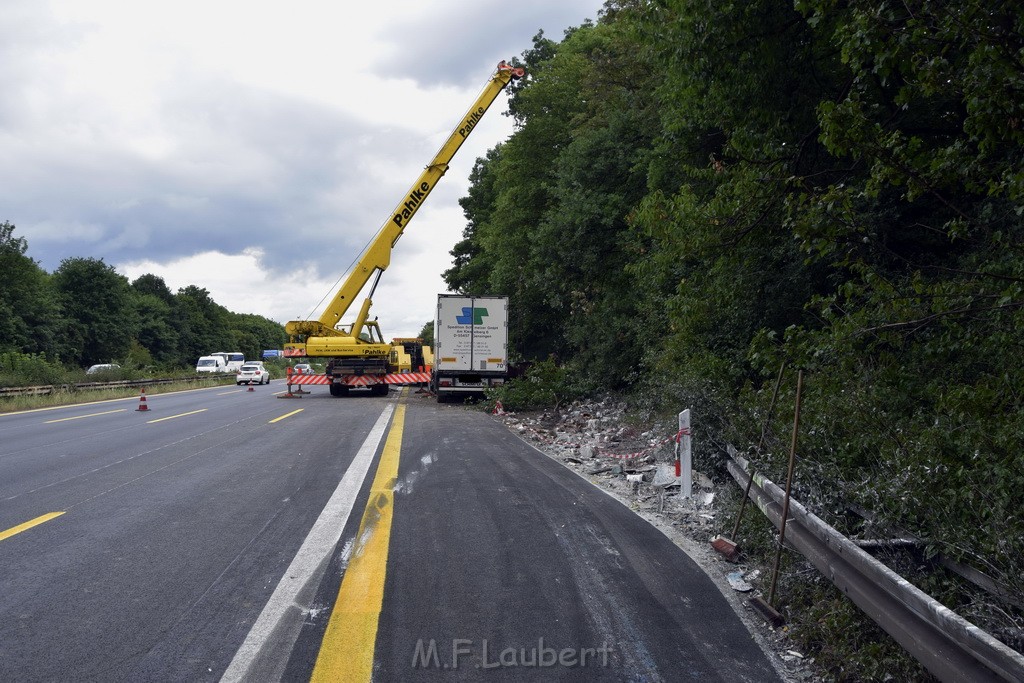 Schwerer VU A 3 Rich Oberhausen Hoehe AK Leverkusen P770.JPG - Miklos Laubert